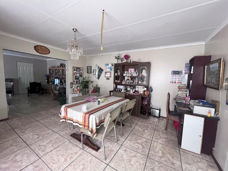 3 Bedroom Property for Sale in Lourierpark Free State